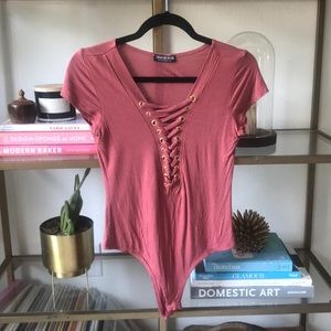 {Fashion Nova} Dusty Rose Bodysuit